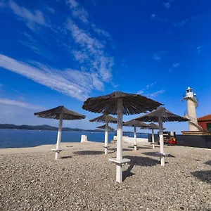 https://beach-paradise-apartments.hotelinzadar.com